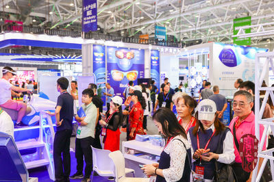 深圳國(guó)際會(huì)展中心首展開(kāi)幕,400家名優(yōu)企業(yè)彰顯寶安產(chǎn)業(yè)力量